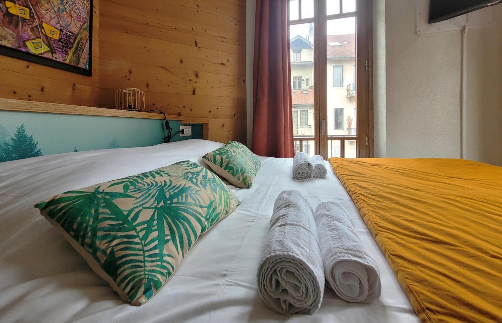 L'Isle - Lofts & Lakes Certified 5-Stars Annecy Exteriör bild